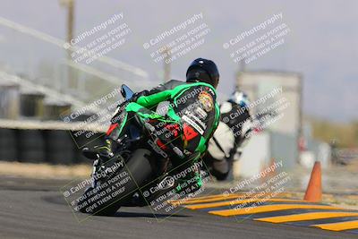 media/Oct-08-2022-SoCal Trackdays (Sat) [[1fc3beec89]]/Turn 16 (125pm)/